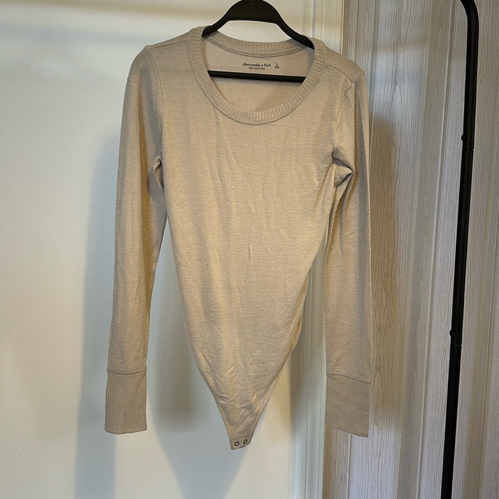 Abercrombie long sleeve bodysuit, size S.